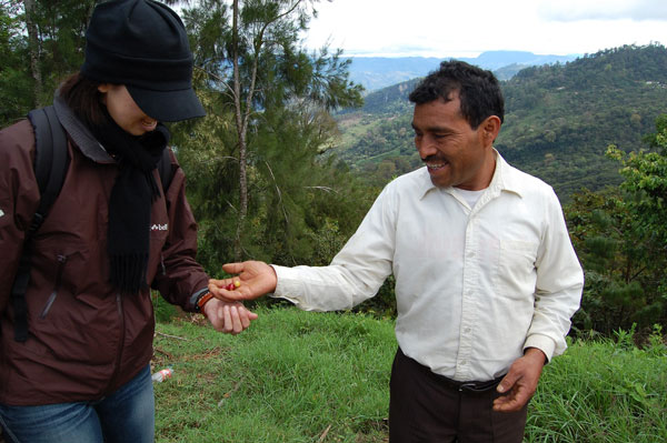 【コーヒーブレイク】 フェアトレードをテーマとして月刊誌『クロスロード』にご掲載いただきました!